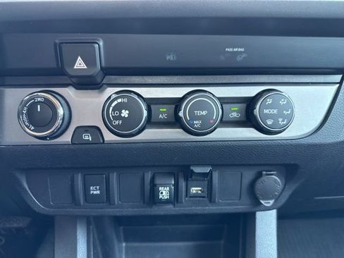 Used 2020 Toyota Tacoma SR5 image 24