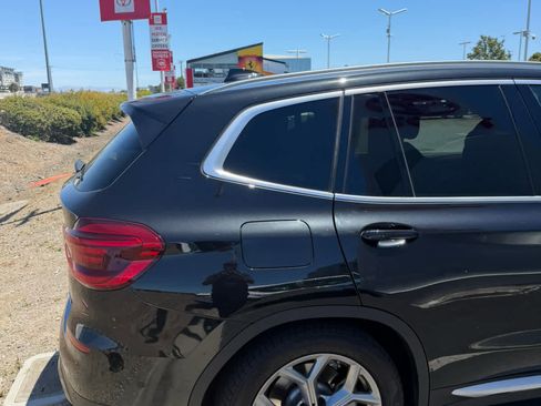 Used 2021 BMW X3 xDrive30i w/ Premium Package AWD/4WD image 2