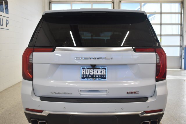 Used 2026 GMC Yukon Denali w/ Sun & Power Step Package AWD/4WD image 11