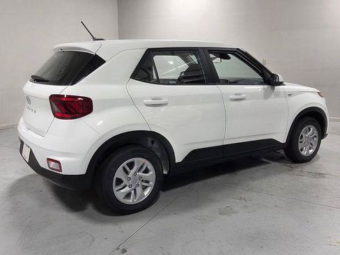 New 2026 Hyundai Venue SE FWD image 12