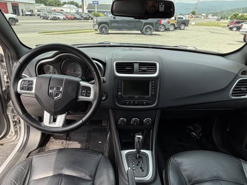 Used 2011 Dodge Avenger Lux FWD image 13