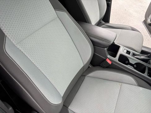 Used 2017 Ford Escape SE AWD/4WD image 42