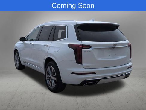 Used 2024 Cadillac XT6 Premium Luxury AWD/4WD image 4