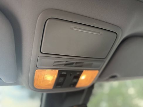 Used 2018 Honda Odyssey EX-L image 17