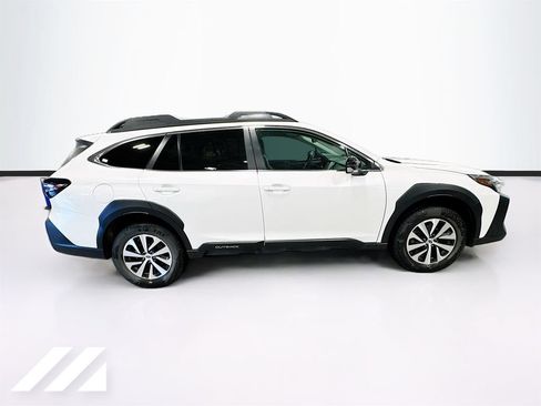 Used 2025 Subaru Outback Premium w/ Popular Package #1A AWD/4WD image 4