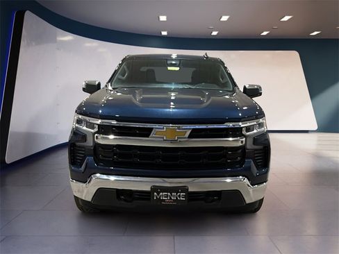 Used 2022 Chevrolet Silverado 1500 LT image 2