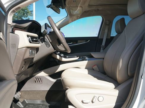 Used 2022 Lincoln Nautilus Reserve image 18