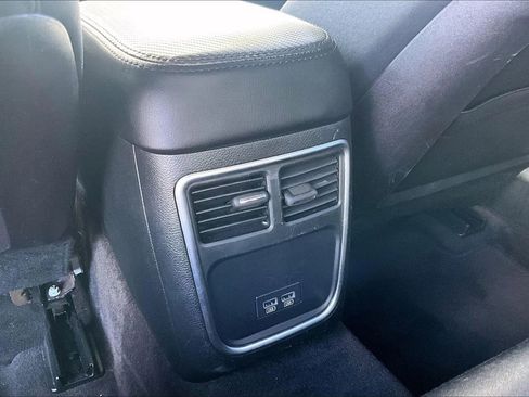 Used 2018 Chrysler 300 Touring w/ Sport Appearance Package image 24