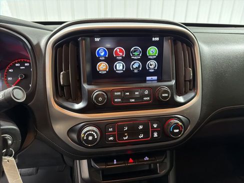 Used 2016 GMC Canyon SLE image 25