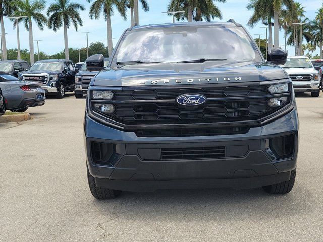 Certified 2025 Ford Expedition Active RWD image 2