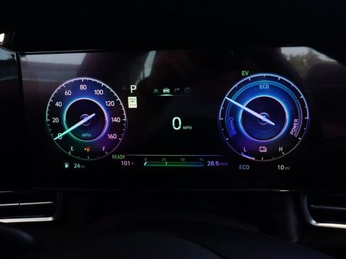 New 2026 Hyundai Elantra Limited FWD image 9