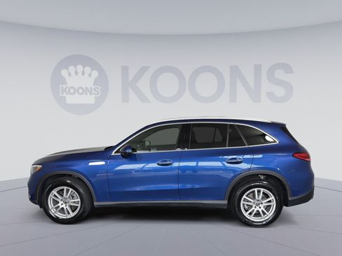 Used 2025 Mercedes-Benz GLC 300 4MATIC image 2
