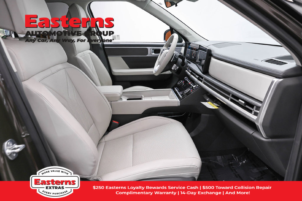 Used 2025 Hyundai Santa Fe SEL FWD image 26