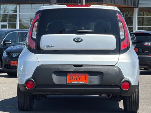 Used 2015 Kia Soul FWD image 6