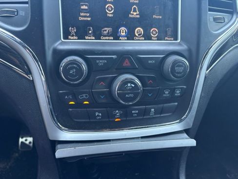 Used 2015 Jeep Grand Cherokee High Altitude AWD/4WD image 13