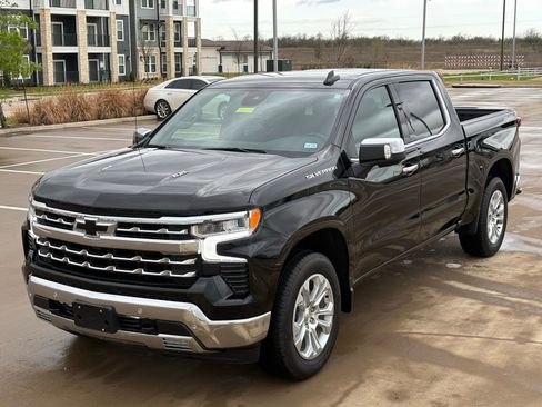 Used 2024 Chevrolet Silverado 1500 LTZ image 11