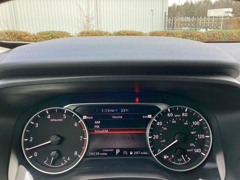 Used 2025 Nissan Rogue SV image 8