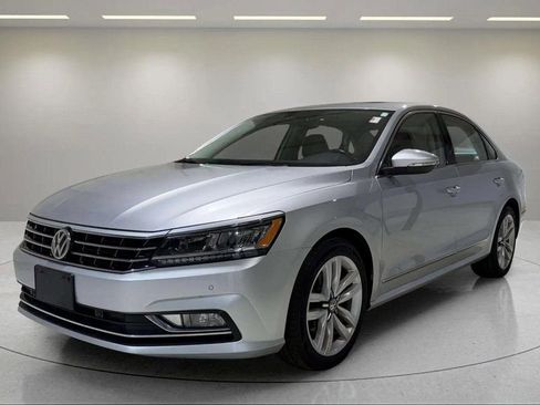 Used 2017 Volkswagen Passat 1.8T SE image 17