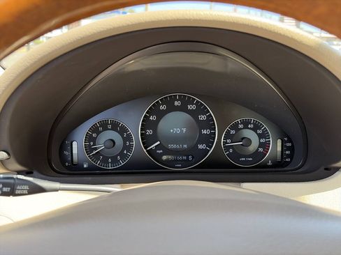Used 2006 Mercedes-Benz CLK 350 Coupe image 27