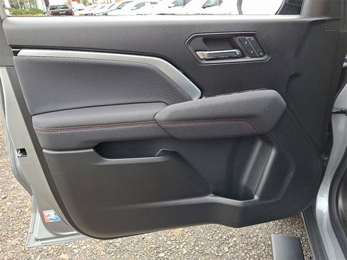 Certified 2024 Chevrolet Colorado Z71 w/ Z71 Convenience Package 2 image 13