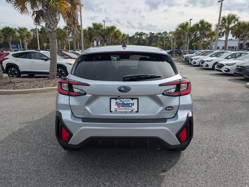 Used 2025 Subaru Crosstrek 2.0i image 5