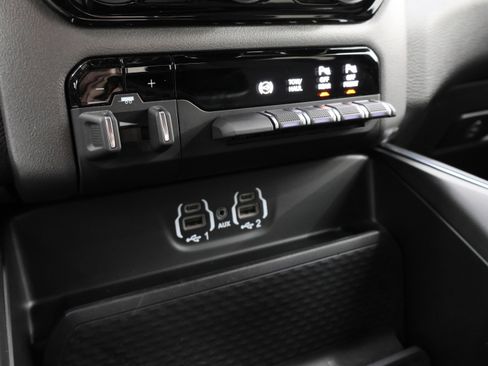 Used 2024 RAM 3500 Big Horn w/ Night Edition image 42