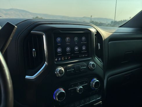 Used 2020 GMC Sierra 1500 AT4 w/ AT4 Premium Package AWD/4WD image 4