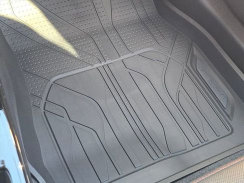 New 2026 Chevrolet Trax RS w/ Sunroof Package image 31