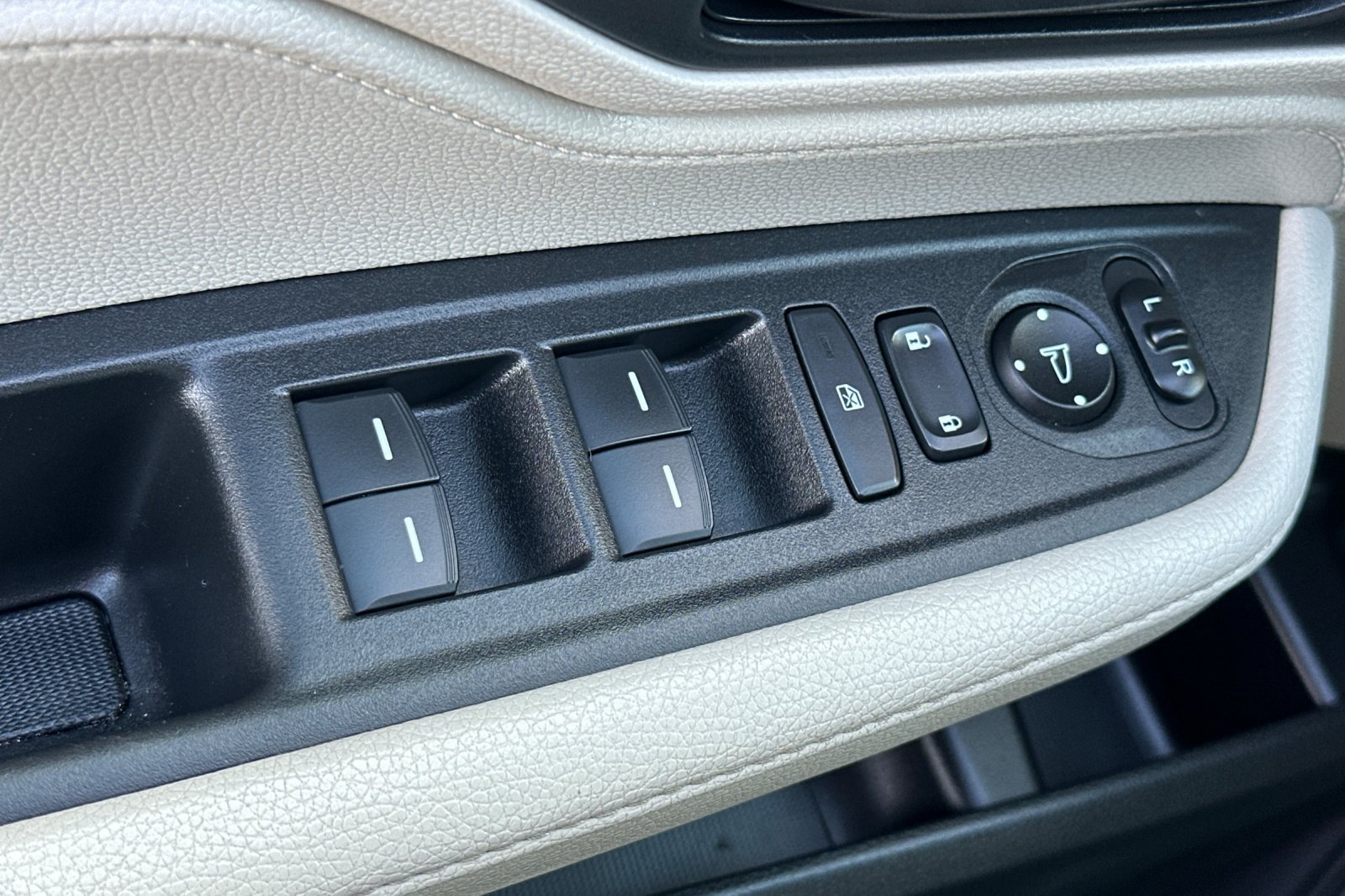 Used 2025 Honda Odyssey EX-L image 12