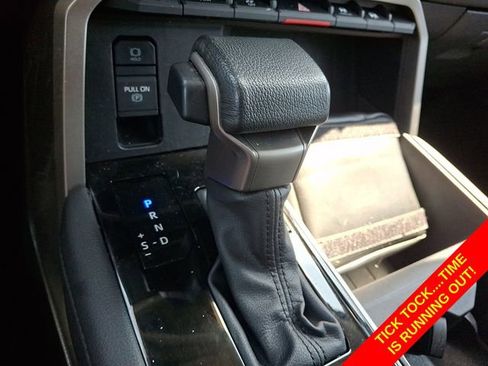 Used 2023 Toyota Tundra Limited AWD/4WD image 19