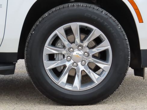 Used 2025 Chevrolet Tahoe Premier w/ Sun And Tow Package AWD/4WD image 14