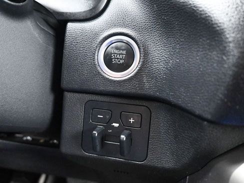 Used 2022 Toyota Tundra SR5 w/ SR5 Convenience Package image 32