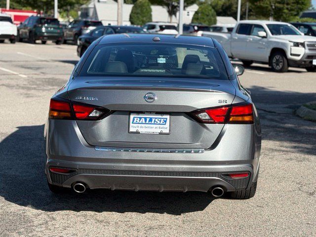 Used 2022 Nissan Altima 2.5 SR FWD image 6