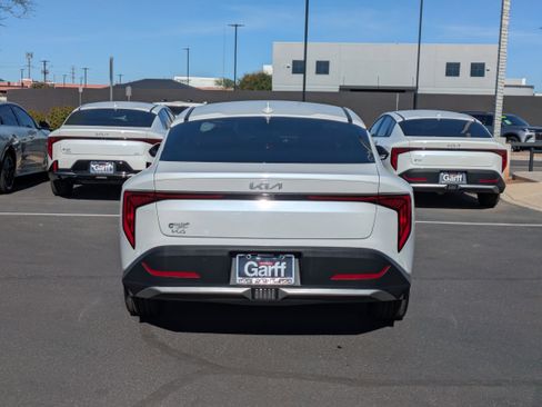 Certified 2025 Kia K4 EX image 4