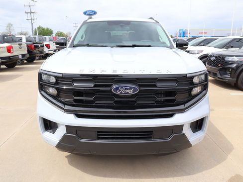 New 2026 Ford Expedition Active AWD/4WD image 11