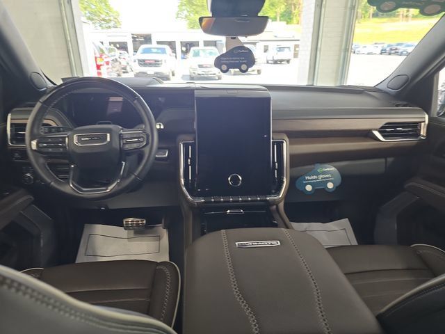 Certified 2025 GMC Yukon Denali Ultimate AWD/4WD image 11