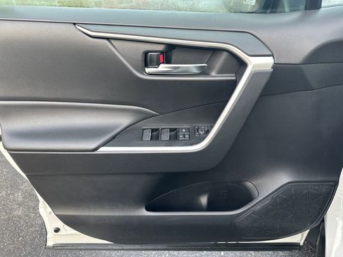 Certified 2022 Toyota RAV4 XLE image 11