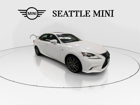 Used 2016 Lexus IS 200t w/ F Sport Package RWD image 2