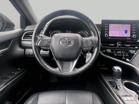 Used 2023 Toyota Camry SE FWD image 6