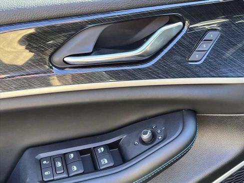 New 2024 Jeep Grand Cherokee Trailhawk w/ Advanced Protech Group II AWD/4WD image 10