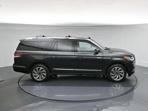 Used 2023 Lincoln Navigator L Reserve AWD/4WD image 43