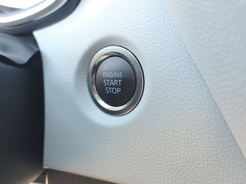 Used 2025 Toyota Corolla XSE FWD image 27