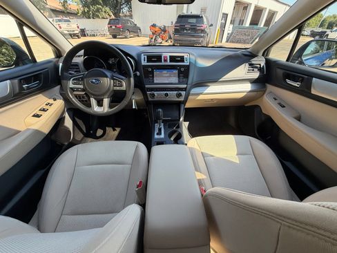 Used 2017 Subaru Outback 2.5i Premium AWD/4WD image 18