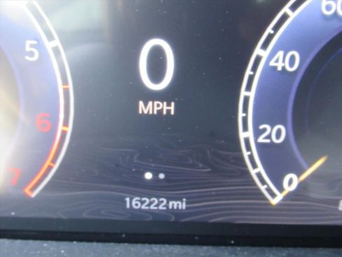 Used 2025 Jeep Wagoneer 4WD image 27