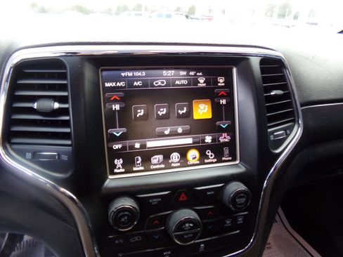Used 2014 Jeep Grand Cherokee Altitude image 38