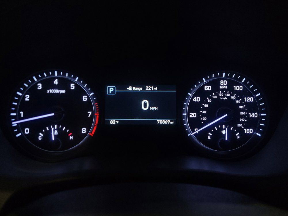 Used 2018 Genesis G80 3.8 RWD image 23