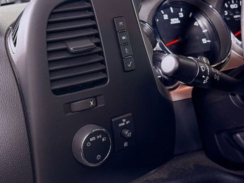 Used 2013 Chevrolet Silverado 2500 LT w/ Interior Plus Package image 11