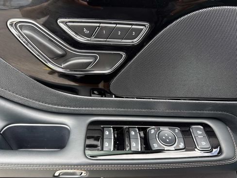 New 2026 Lincoln Aviator AWD image 20