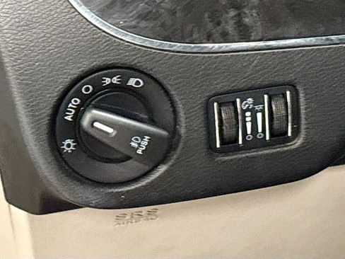 Used 2015 Chrysler Town & Country Touring w/ Driver Convenience Group FWD image 14