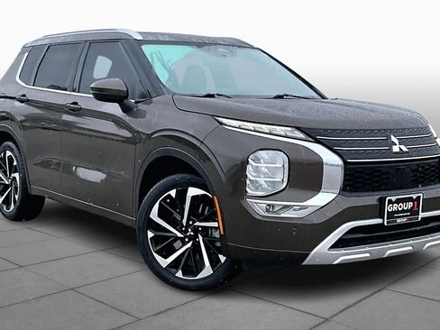 Used 2022 Mitsubishi Outlander SEL image 2